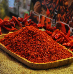 SÜS BİBERİNDEN ÇEKİLMİŞ PUL BİBER 1000 GR